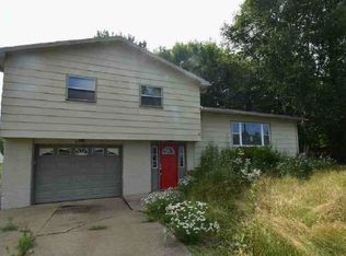 853 State Route 7 SE, Brookfield, OH 44403