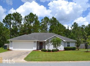 220 S Lake Forest Dr, Kingsland, GA 31548