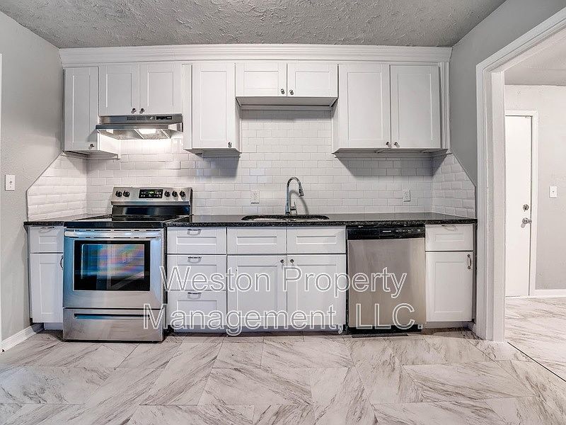 1st image of 2604 NE 22nd St