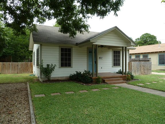 2nd image of 2309 Harris Ln