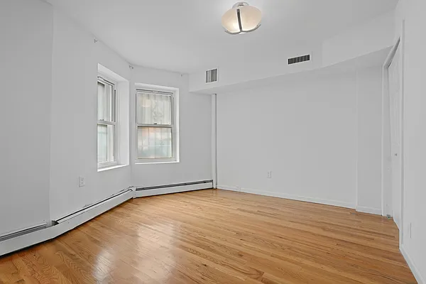 Sold by Compass | media 9