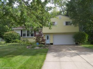 2210 Sherwin Dr, Twinsburg, OH 44087