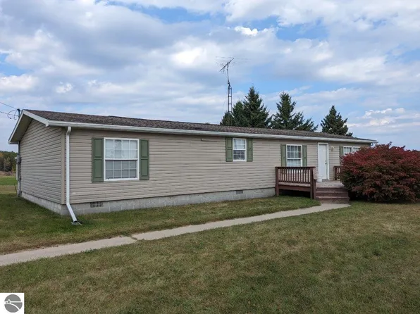 6440 E Esmond Rd, Hale, MI 48739