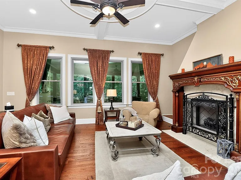 6031 Greystone Dr — Photo 8