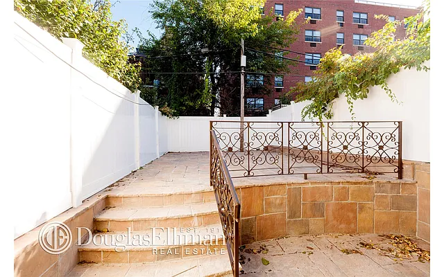 Rented by Douglas Elliman | media 40