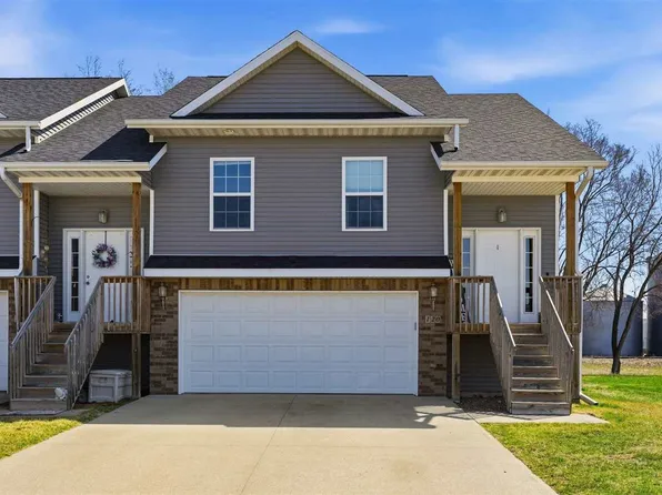 120 Aspen Ln, Hills, IA 52235