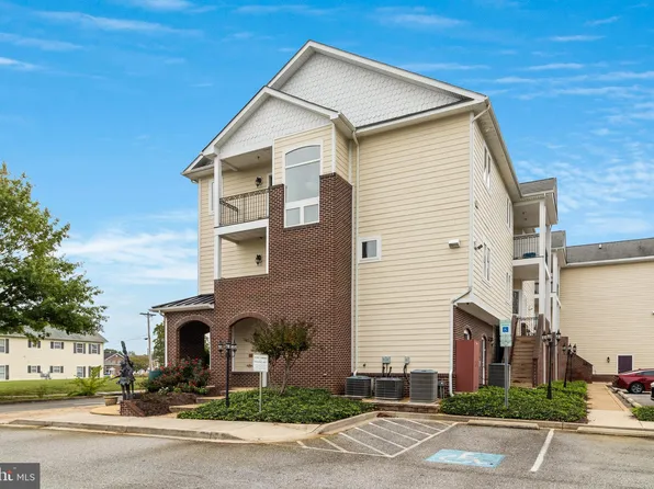 305 Centennial St Suite 207, La Plata, MD 20646