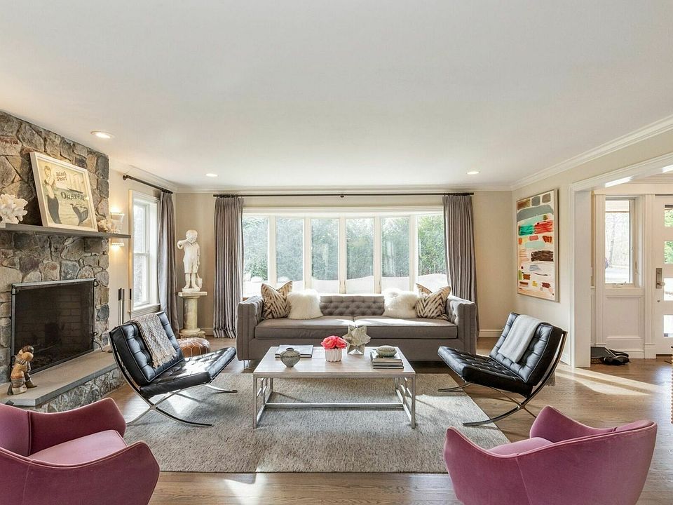 11 Central Ave East Hampton NY Zillow