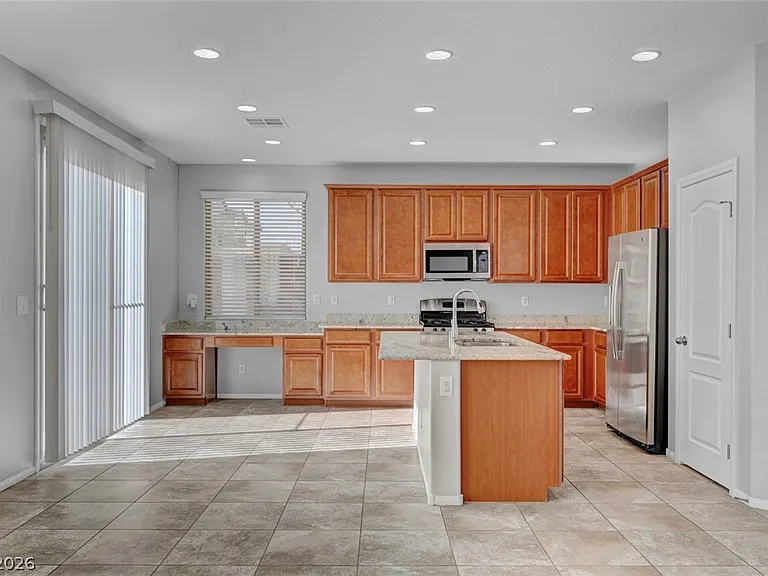 10735 Centerville Bay Ct — Photo 13