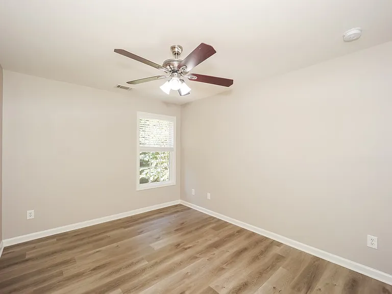 323 Oakhaven Way — Photo 13