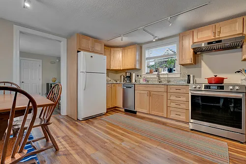 10 Dunn St #2 Photo 1