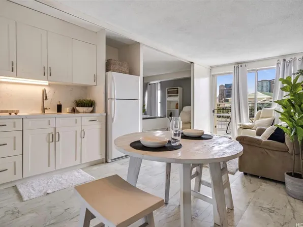 1655 Makaloa St APT 812, Honolulu, HI 96814