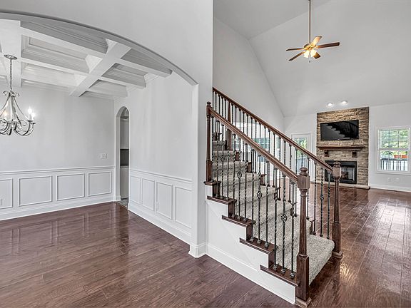 5th image of 136 Thomas Traylor Ln