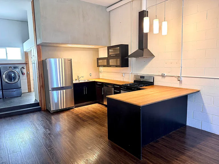 626 Shaw Rd #3 — Photo 4