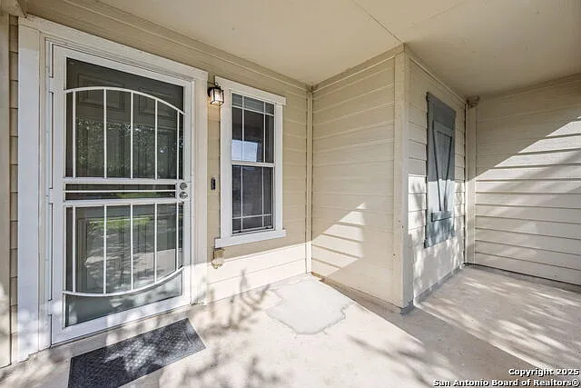 8810 Mesa Vis — Photo 4