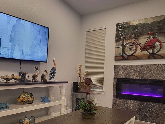 2nd image of 1405 Texas Oak Way