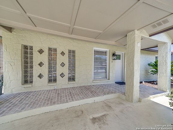 3rd image of 3127 Pine Hollow St
