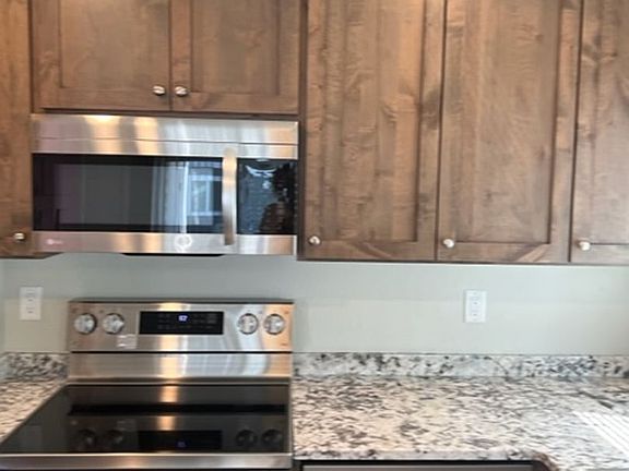 3rd image of 405-415 E Rapp Rd #413