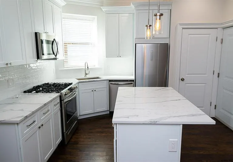 522 Madison Ave #1 — Photo 2