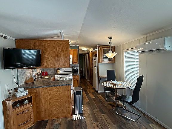 4th image of 2779 W 8th St Lot 261