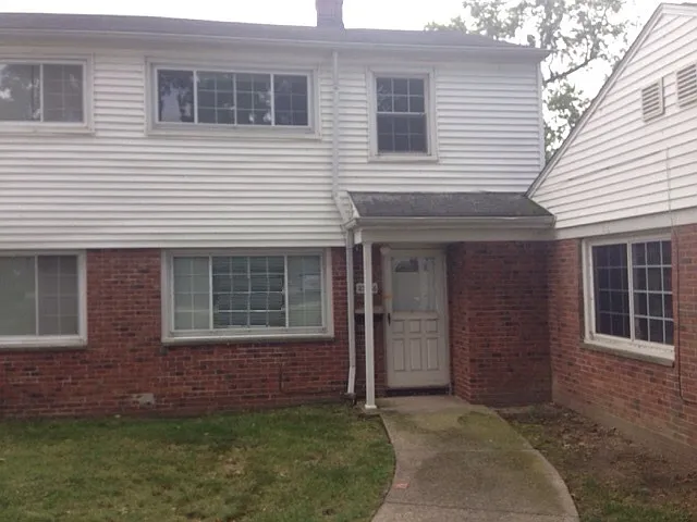 23566 Lake Shore Blvd #31 photo 1
