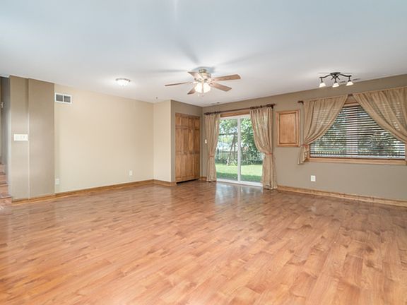 4th image of 130 W Gordon St