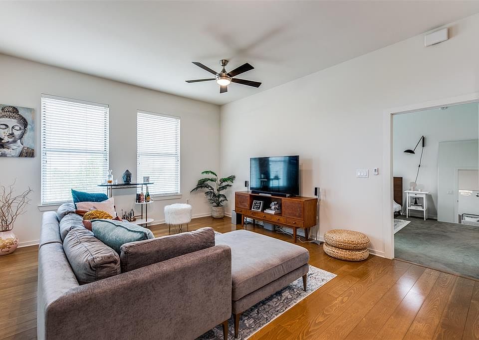 1st image of 2323 N Houston St APT 315