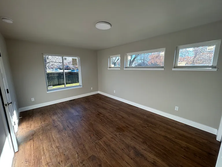 236 W Kent Ave — Photo 11