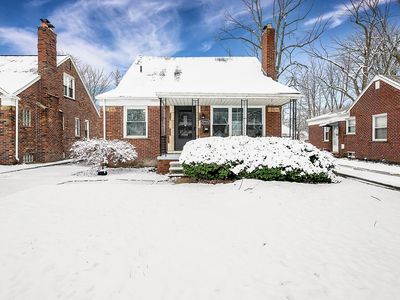 20466 Woodmont St, Harper Woods, MI, 48225