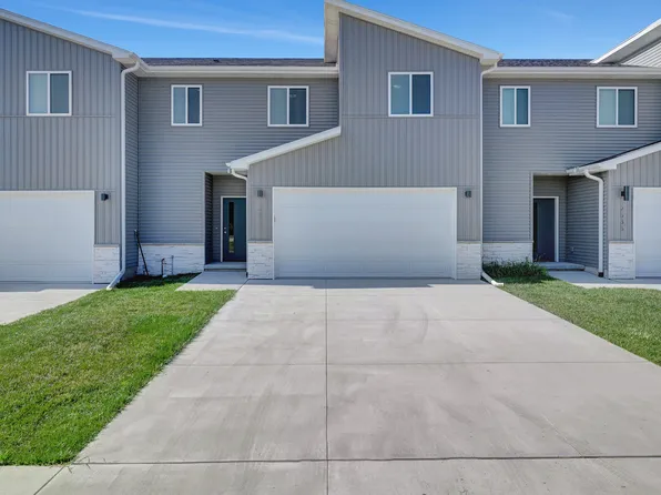 2521 W B St, Lincoln, NE 68522