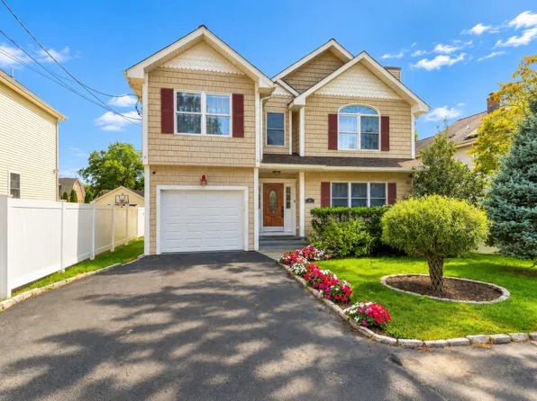 54 Saint Charles Ave, Stamford, CT 06907