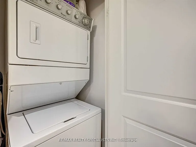 65 Speers Rd #204 — Photo 11