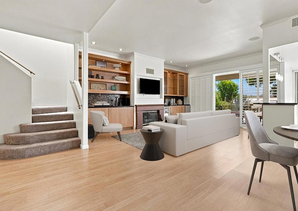 1st image of 49 Pebble Beach Dr