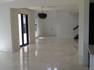 10445 NW 69th Ter, Doral, FL 33178