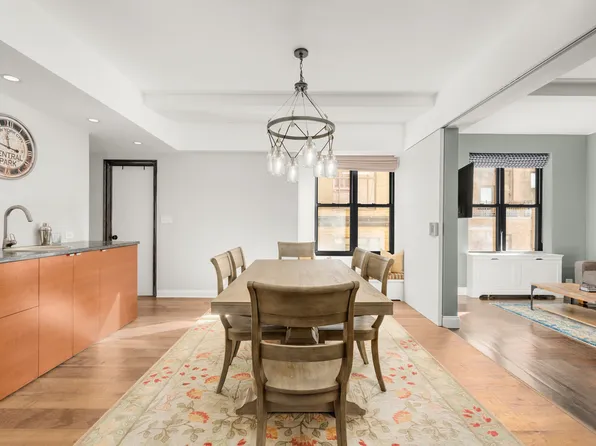 12 West 72nd Street image 11 of 21