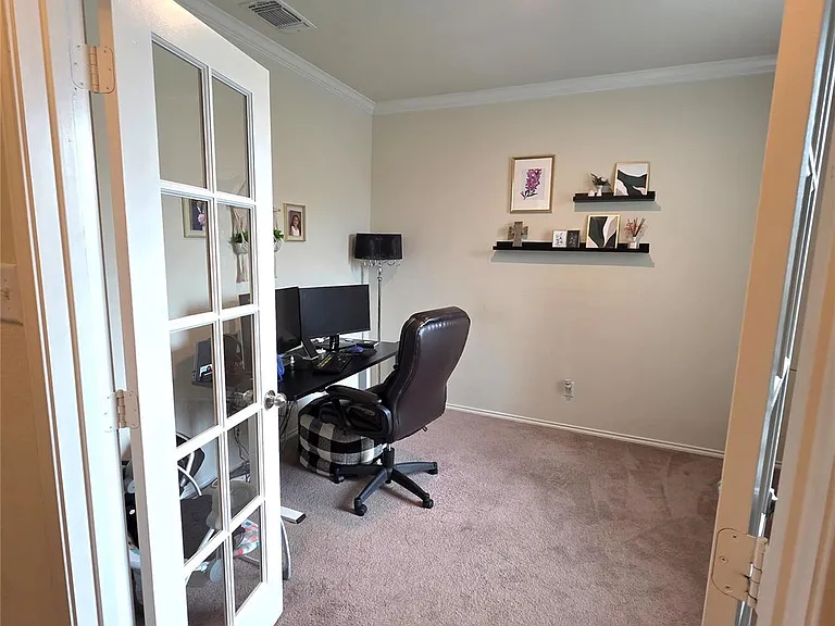 350 Bedford Falls Ln — Photo 17