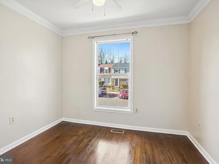 9063 Congress Pl — Photo 15
