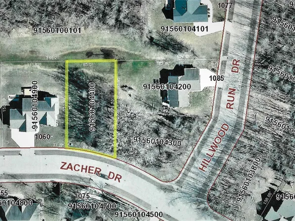 1070 Zacher Dr, Oshkosh, WI 54901