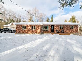 74 Castleford Rd, Horton, ON K7V3Z8