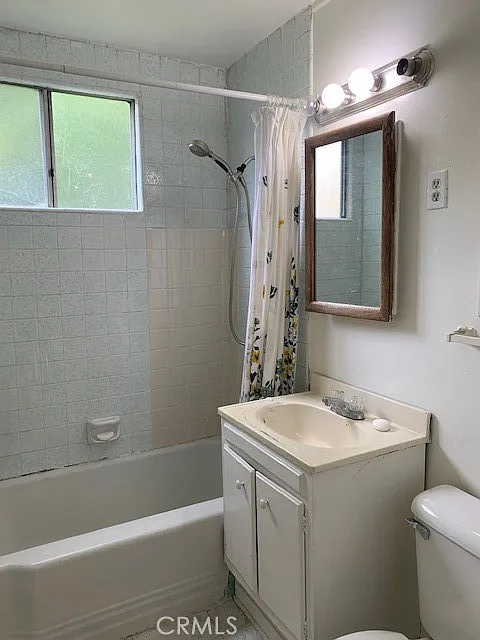 2 bed, 800 sqft, $2,500 — Photo 4