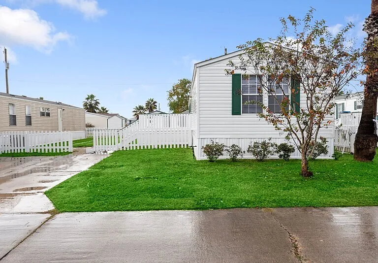5016 Saint Kitts Calle — Photo 1