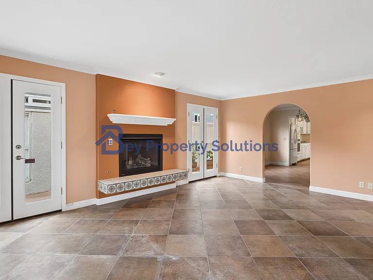599 Woodland Dr — Photo 8