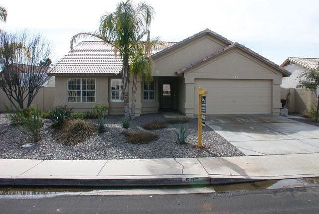 No HOA in this great neighborhood