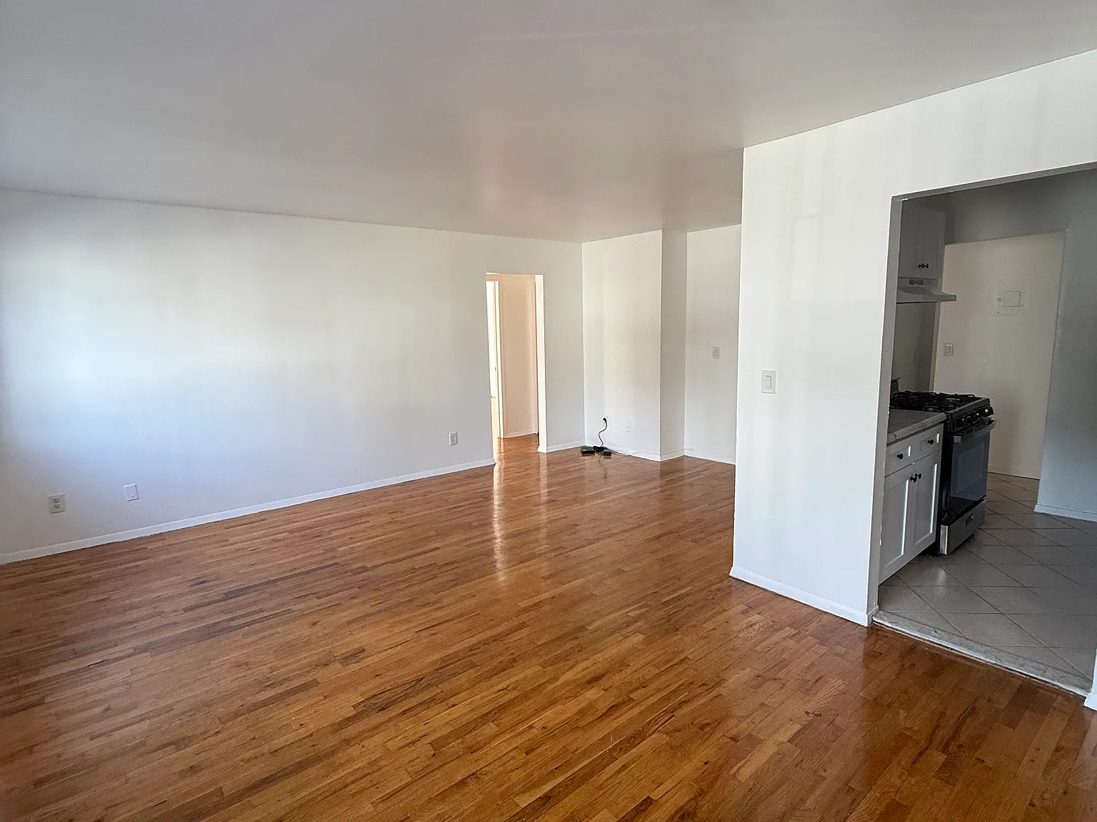 2 bed, $2,650 — Photo 3