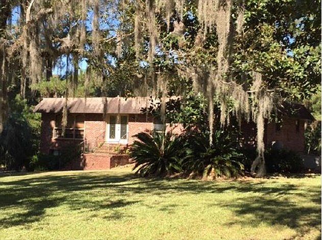 1st image of 626 NW Brady Cir