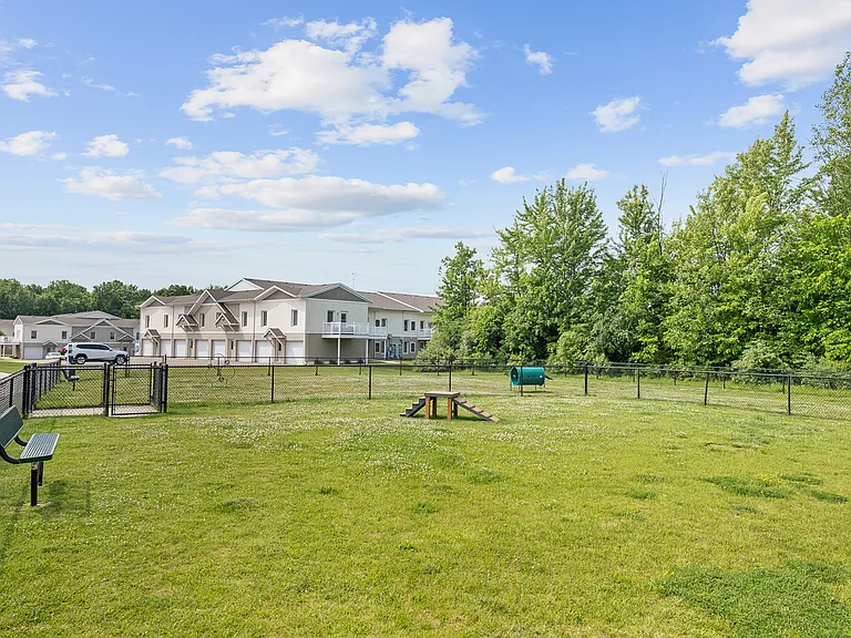 Fieldstone Apartments — Photo 36
