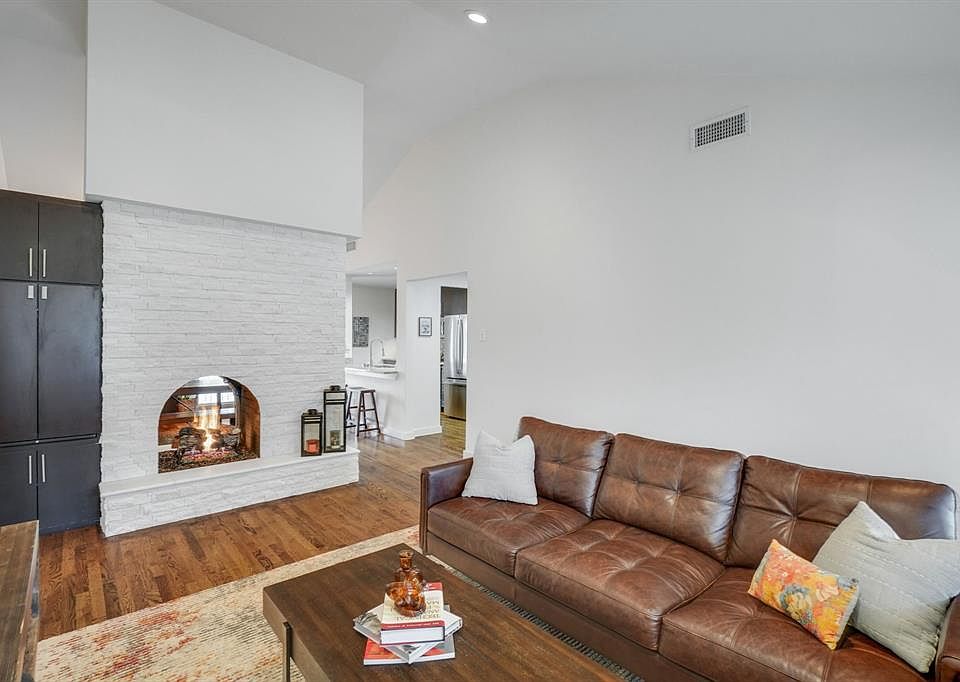 1st image of 5806 Birchbrook Dr APT 212