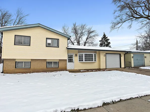 11618 Douglas Ave, Huntley, IL 60142