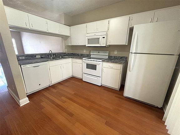 5th image of 6235 Bayside Key Dr