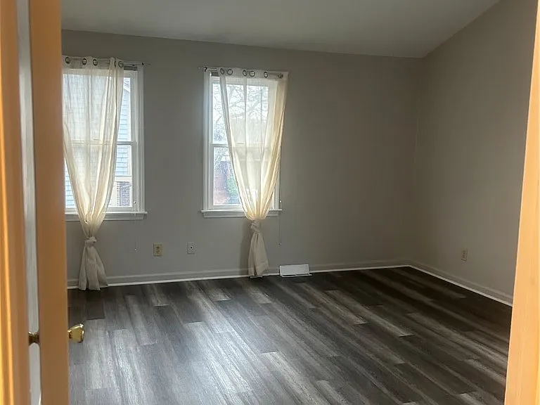 395 Alexander St #12 — Photo 10